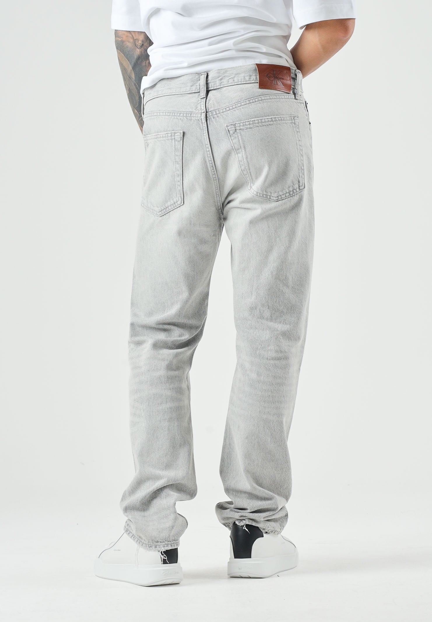 CALVIN KLEIN JEANS Jeans STANDARD STRAIGHT colore Gravel Rock, da uomo. LV04RF797G X32 CALVIN KLEIN JEANS 