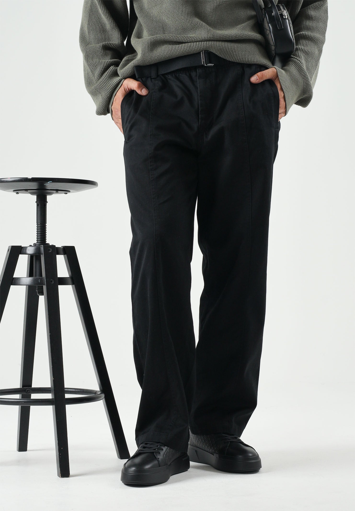CALVIN KLEIN JEANS Pantaloni baggy in twill di cotone colore Black, nero, da uomo. LV04RG615G UB1 CALVIN KLEIN JEANS 
