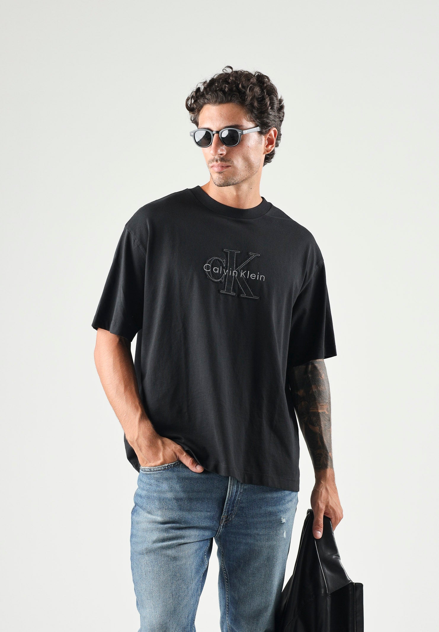 CALVIN KLEIN JEANS T-shirt MONOGRAM nera da uomo con logo centrale LV04RG814G UB1 CALVIN KLEIN JEANS 