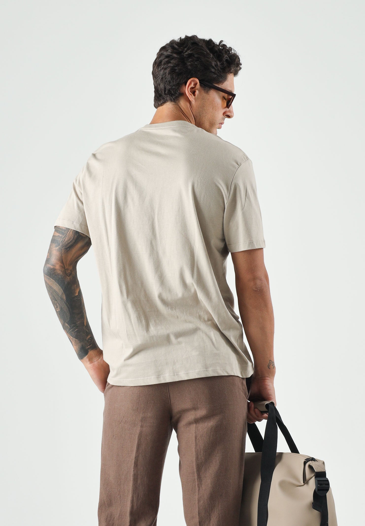 CALVIN KLEIN JEANS T-shirt  TRVL LINES SEASONAL TEE  beige da uomo LV04RG837G PED CALVIN KLEIN JEANS 