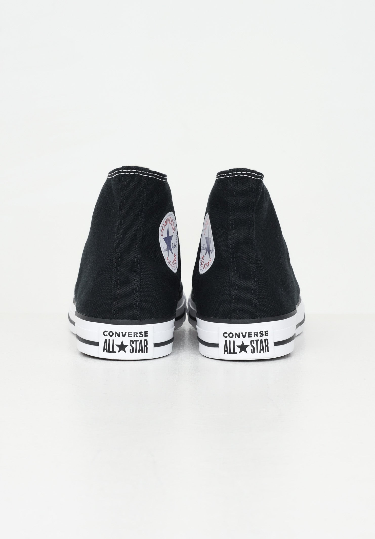 Sneakers CHUCK TAYLOR ALL STAR CLASSIC nere per uomo e donna M9160C . CONVERSE 