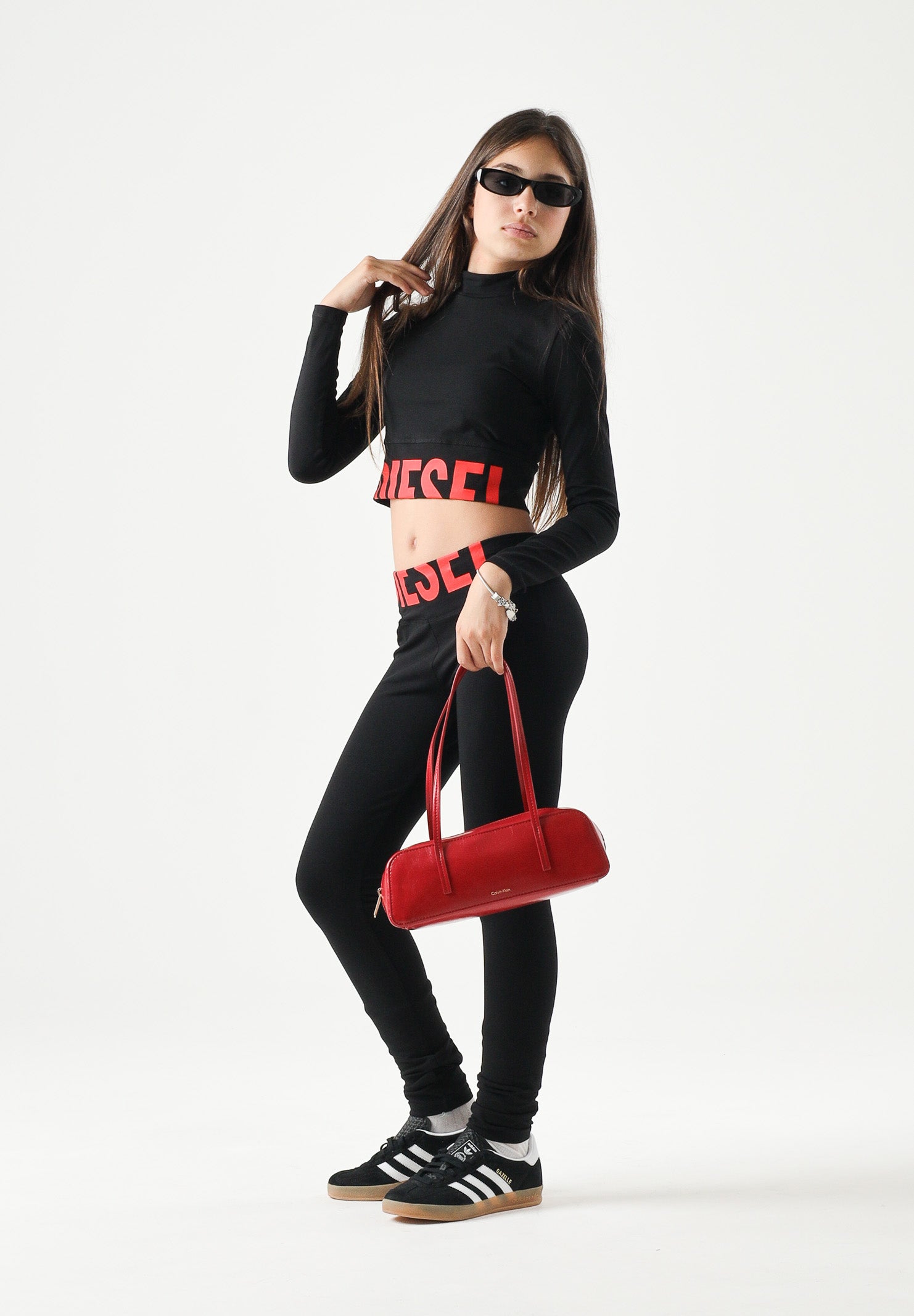 DIESEL Crop top TCEFILS colore  nero, per donna, ragazzi e bambini con logo frontale cut-off. J02935KYA0L K900 DIESEL 