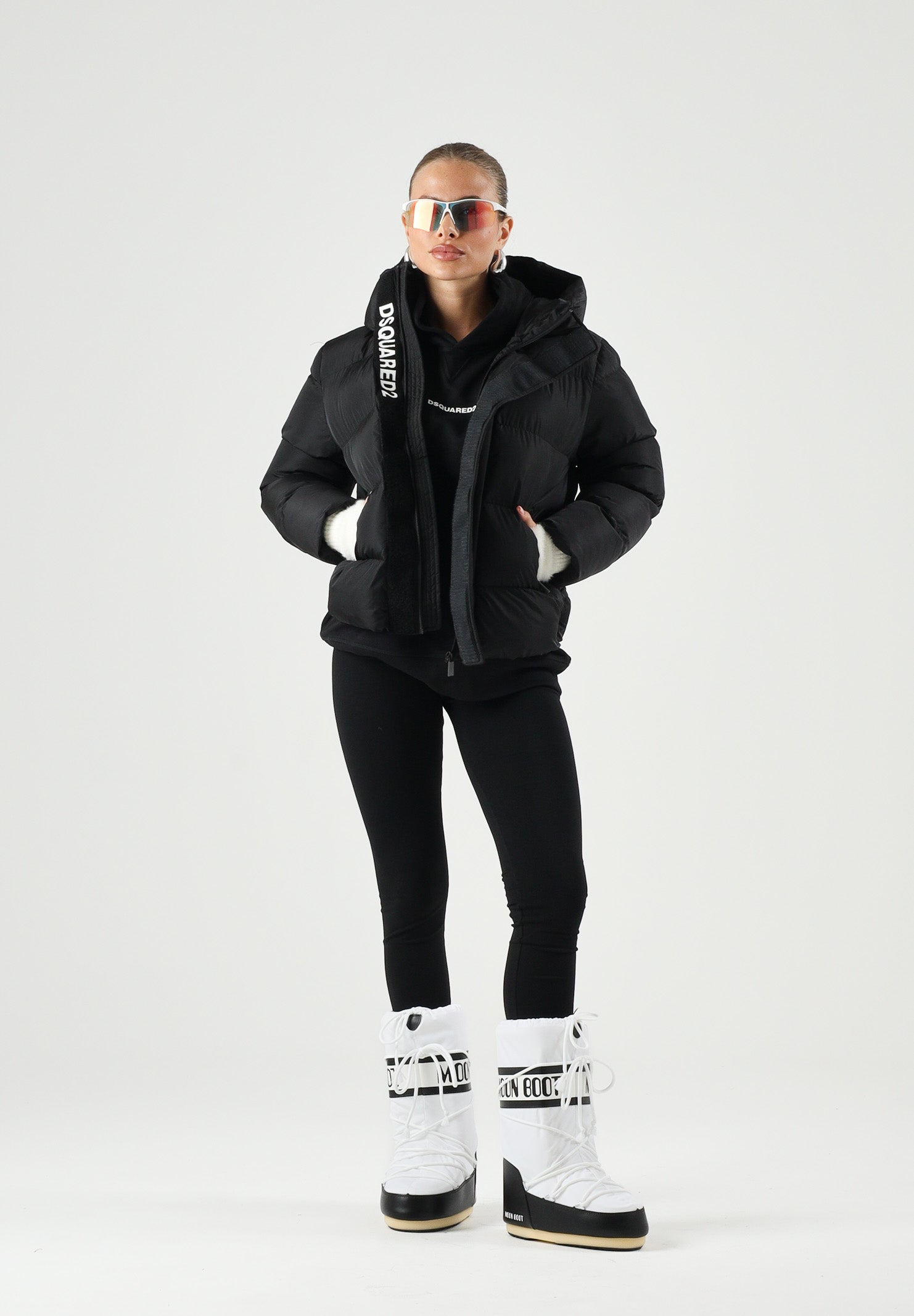 DSQUARED2 Giubbotto piumino nero per  donna, ragazzi e bambini, con design trapuntato tinta unita.<BR/> DQ1090D00BN DQ900 DSQUARED2 