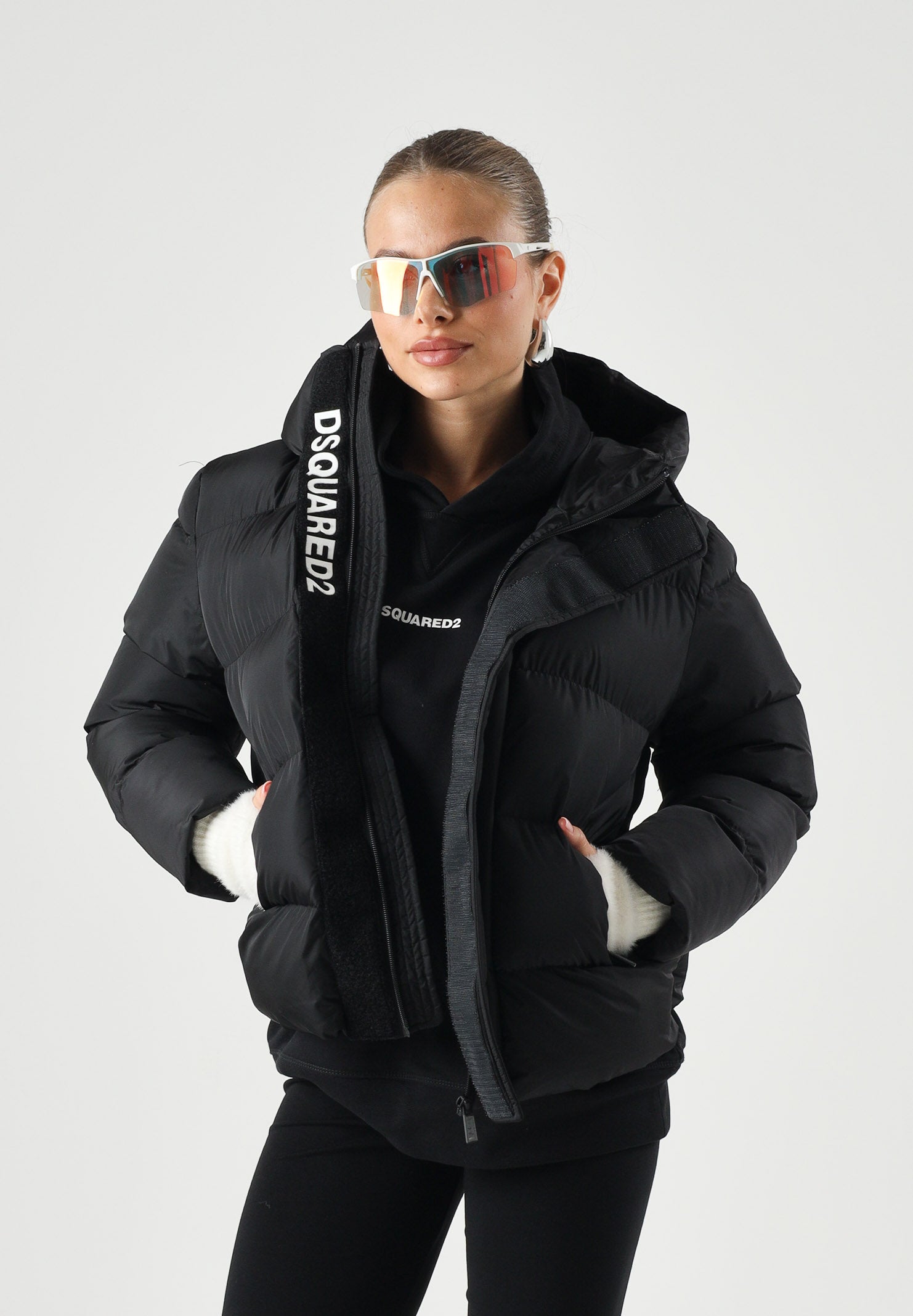 DSQUARED2 Giubbotto piumino nero per  donna, ragazzi e bambini, con design trapuntato tinta unita.<BR/> DQ1090D00BN DQ900 DSQUARED2 