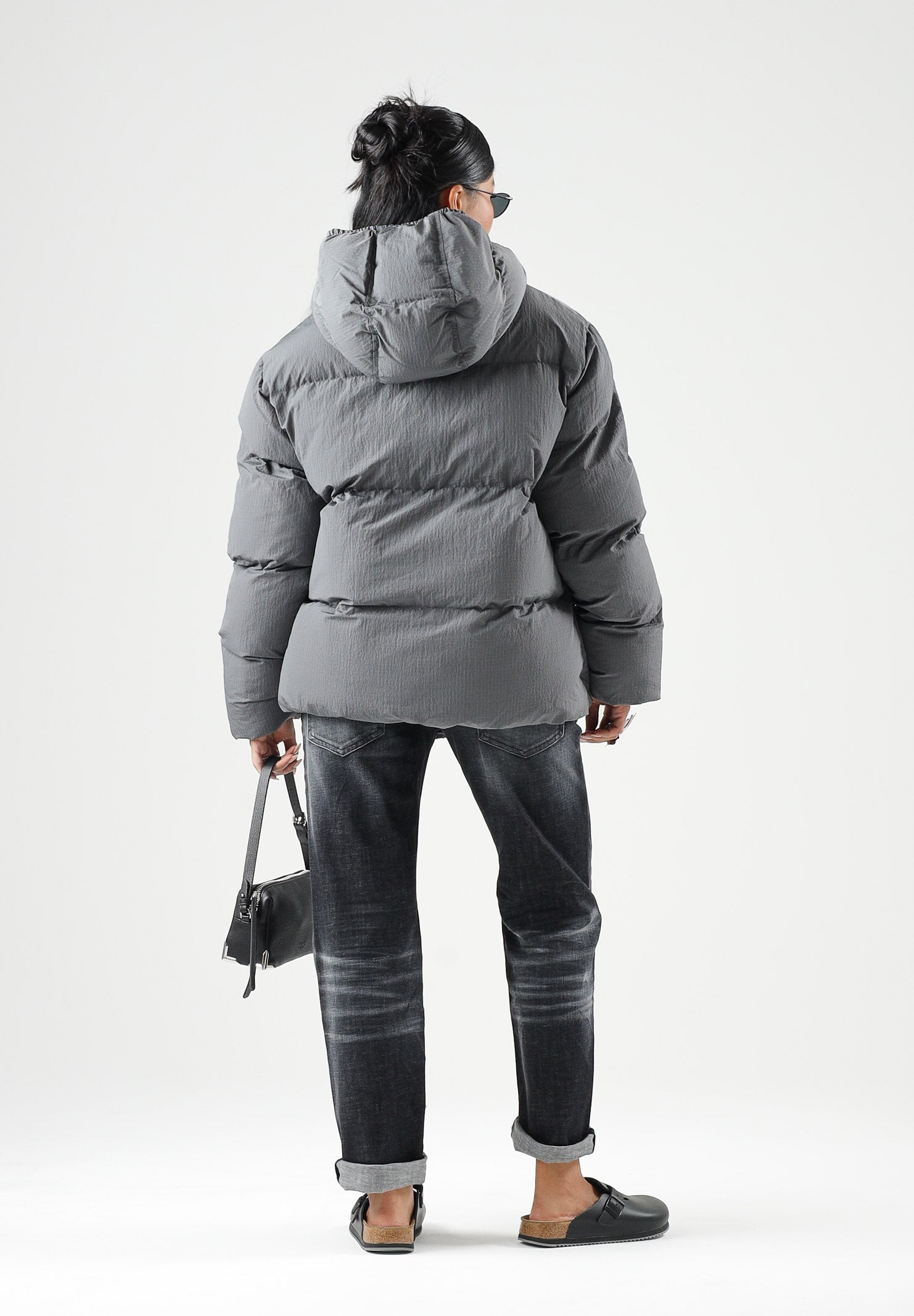DSQUARED2 Piumino grigio antracite per donna, ragazzi e bambini con cappuccio, trapuntatura e stampa logo. DQ3042D0AID DQ913 DSQUARED2 