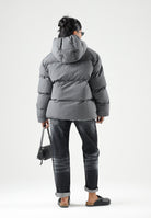 DSQUARED2 Piumino grigio antracite per donna, ragazzi e bambini con cappuccio, trapuntatura e stampa logo. DQ3042D0AID DQ913 DSQUARED2 