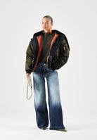 DSQUARED2  Bomber jacket con logo stampato tarmac green, per donna, ragazzi e bambini. DQ3412D0AIB DQ558 DSQUARED2 