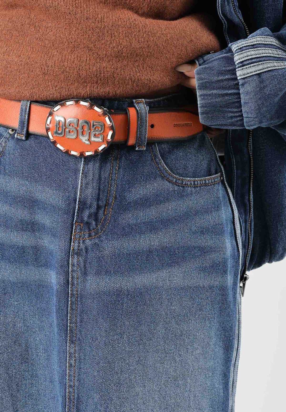 DSQUARED2 Cintura red land-arancione per uomo e donna con fibbia tonda metallica logata. DQ3545D0AIX DQ13 DSQUARED2 