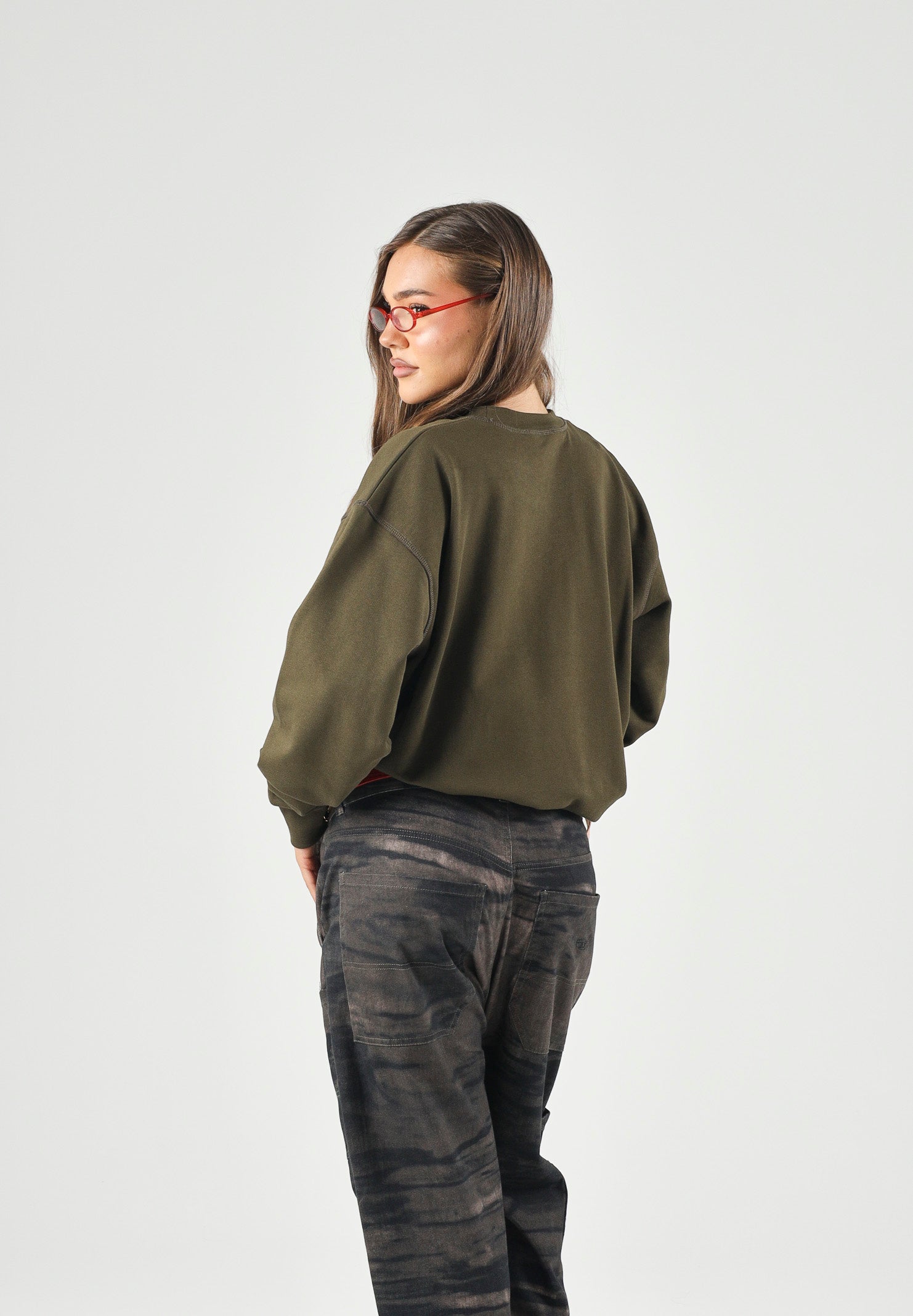 DSQUARED2 Felpa LOGO-PATCH SWEATER Tarmac Green, verde militare, per donna, ragazzi e bambini DQ3561D0AJ2 DQ558 DSQUARED2 