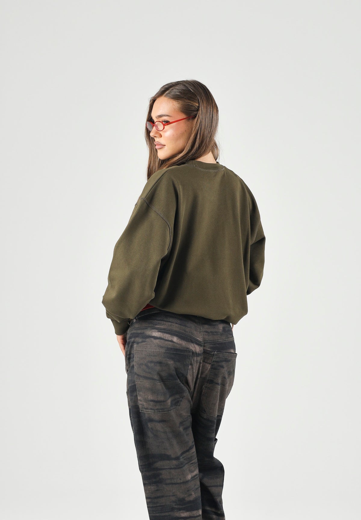 DSQUARED2 Felpa girocollo LOGO-PATCH SWEATER Tarmac Green, verde militare, per donna, ragazzi e bambini DQ3561D0AJ2 DQ558 DSQUARED2 