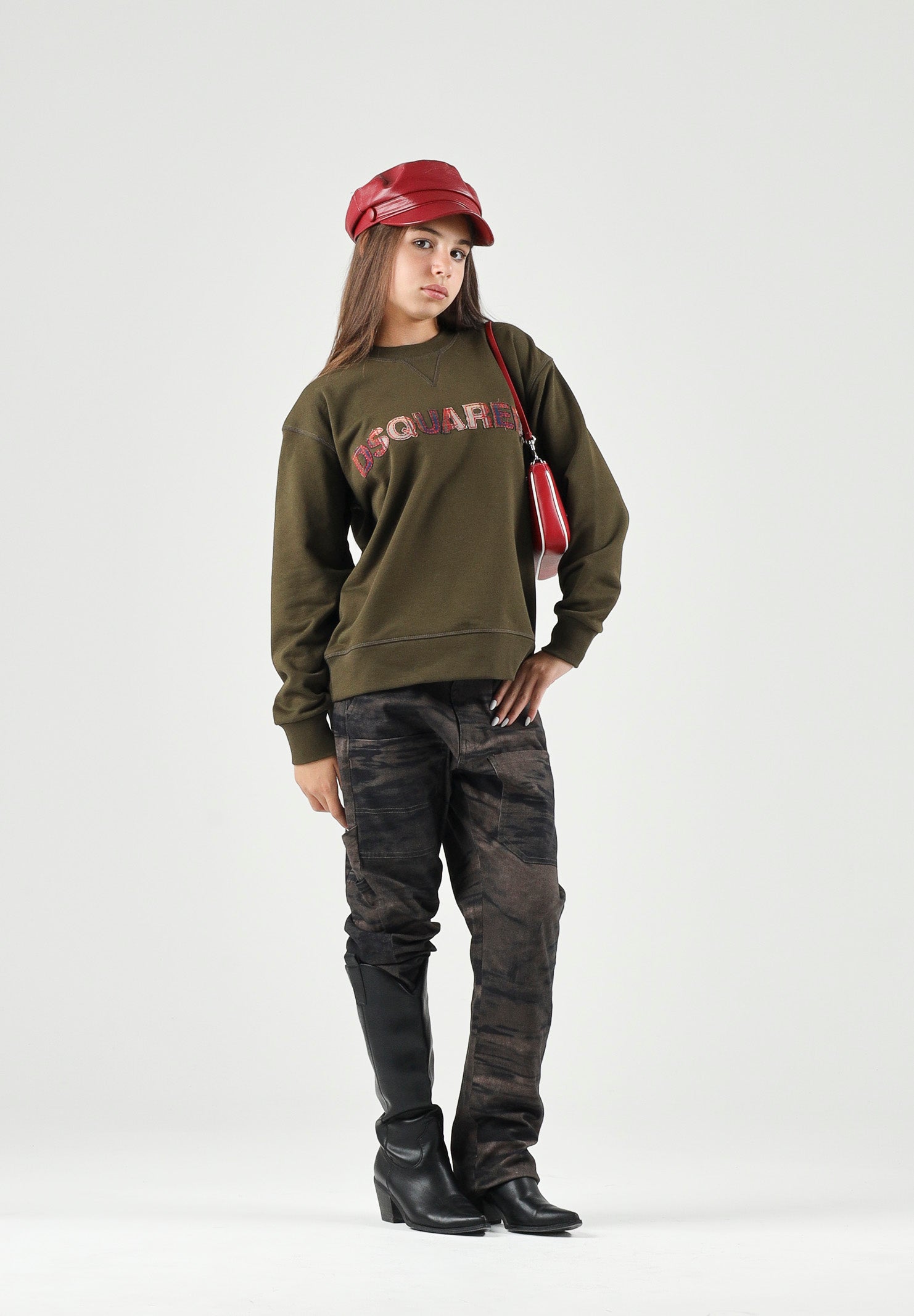 DSQUARED2 Felpa LOGO-PATCH SWEATER Tarmac Green, verde militare, per donna, ragazzi e bambini DQ3561D0AJ2 DQ558 DSQUARED2 