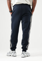 EA7 Pantaloni sportivi blu per uomo con patch logo a contrasto sulla gamba 7M002198AF10377 UB102 EA7 