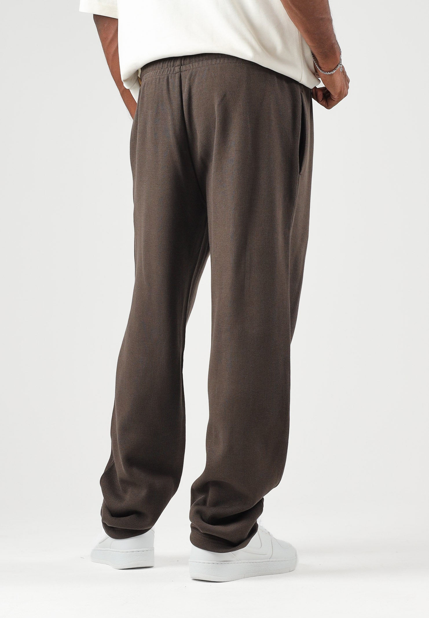 EA7 Pantaloni TRAIN REFINED M PANTS marroni da uomo. 7M002235AF21822 U6027 EA7 