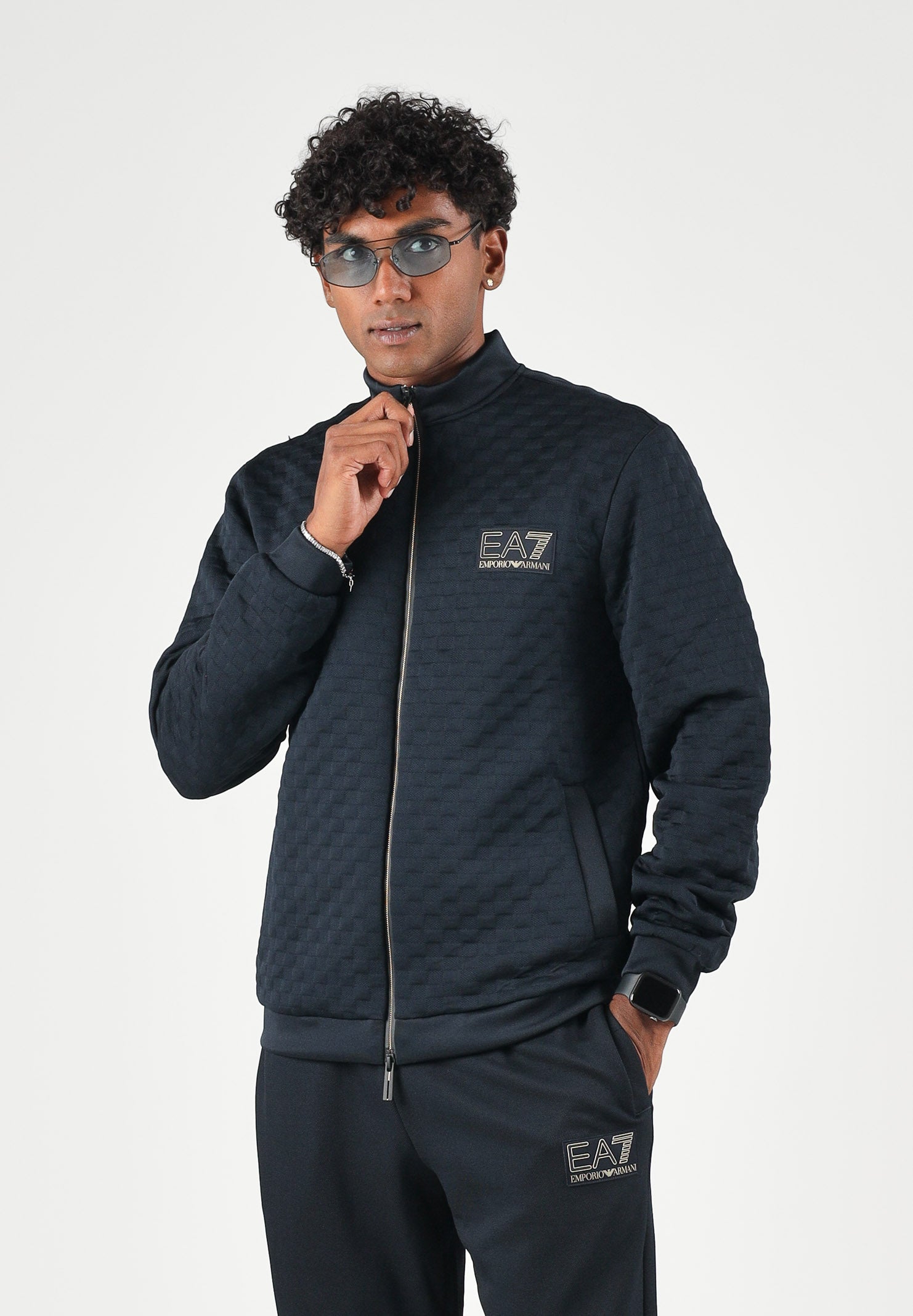 EA7 Felpa con zip blu da  uomo con collo a listino e finiture a costine. 7M002246AF26241 UB102 EA7 