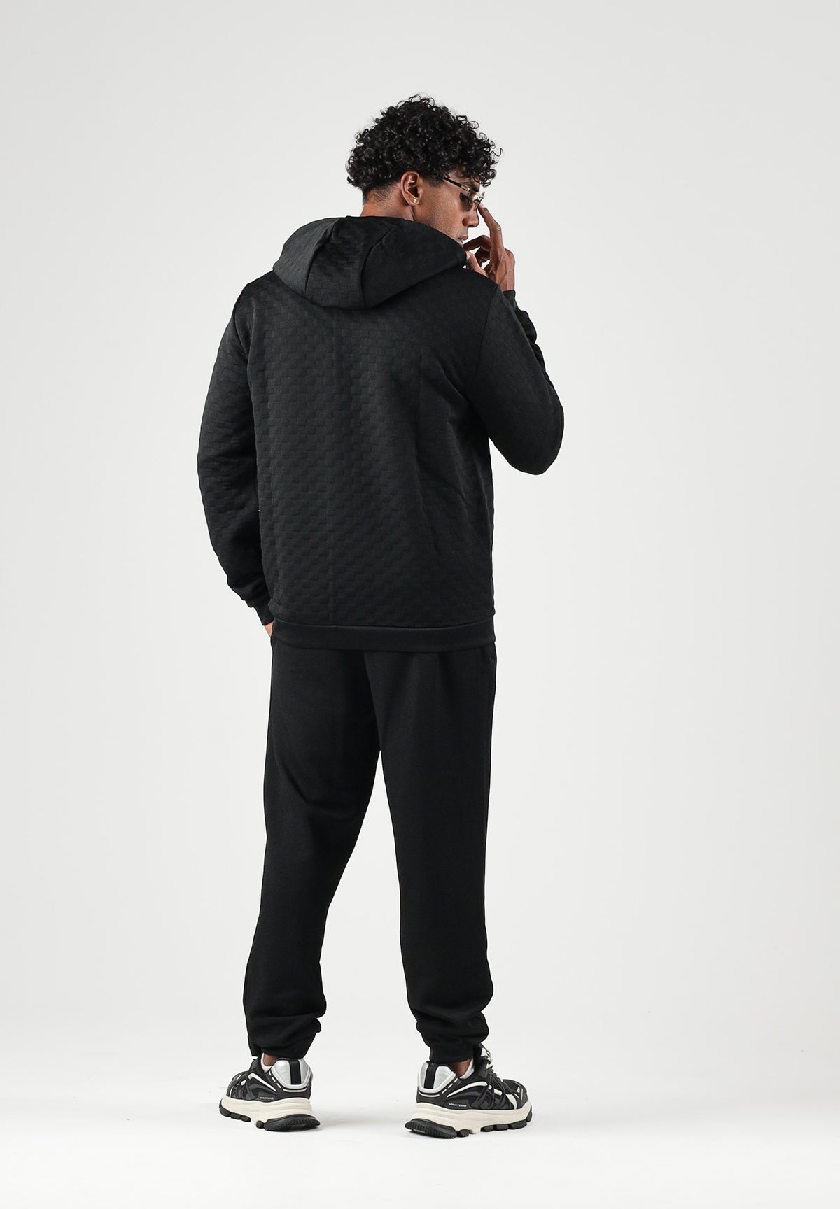 EA7 Felpa con zip TRAIN PREMIUM LABEL HOODIE nera per uomo con cappuccio e logo sul petto. 7M002247AF26241 UC001 EA7 
