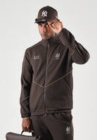EA7 Tuta sportiva marrone per uomo con piping a contrasto, giacca con zip e pantaloni jogger. 7M002259AF21491 U6027 EA7 