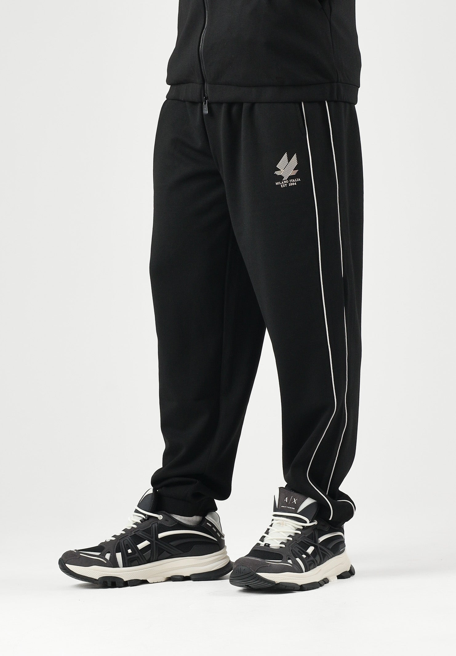 EA7 Tuta sportiva neri per uomo con piping a contrasto, giacca con zip e pantaloni jogger. 7M002259AF21491 UC001 EA7 