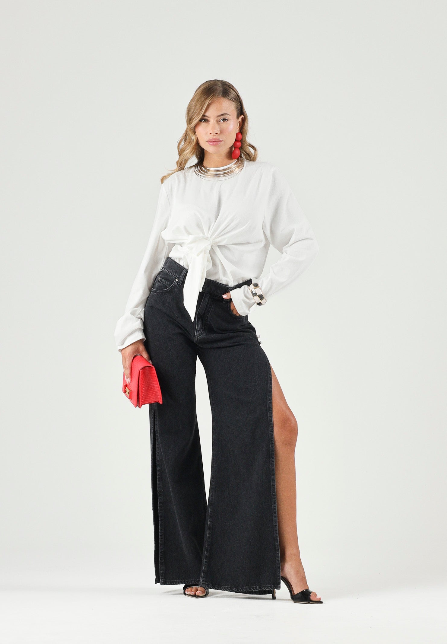 ELEH Blusa  bianca da donna con drappeggio annodato in vita. EFW260147 000 ELEH 