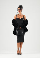 ELISABETTA FRANCHI Abito corto nero  per donna con silhouette fasciante e scollo strutturato AB00267E2 110 ELISABETTA FRANCHI 