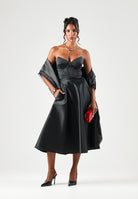 ELISABETTA FRANCHI Abito midi nero  per donna con scollatura a cuore e gonna ampia in satin AB96767E2 110 ELISABETTA FRANCHI 