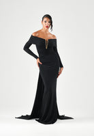 ELISABETTA FRANCHI Abito lungo nero per donna con raffinato scollo omerale, maniche lunghe e prezioso dettaglio gioiello. ABR2667E2 110 ELISABETTA FRANCHI 