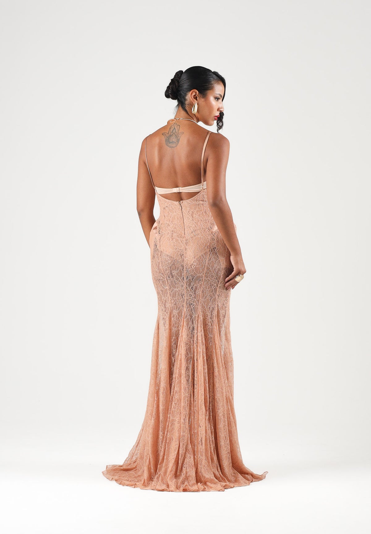 ELISABETTA FRANCHI Abito lungo pelle-beige rosato da donna con scollo halter ABR2767E2 FK4 ELISABETTA FRANCHI 