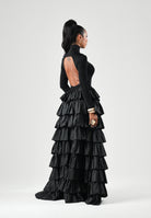 ELISABETTA FRANCHI Abito lungo nero per donna con collo alto e gonna voluminosa a balze. AM56S67E2 110 ELISABETTA FRANCHI 