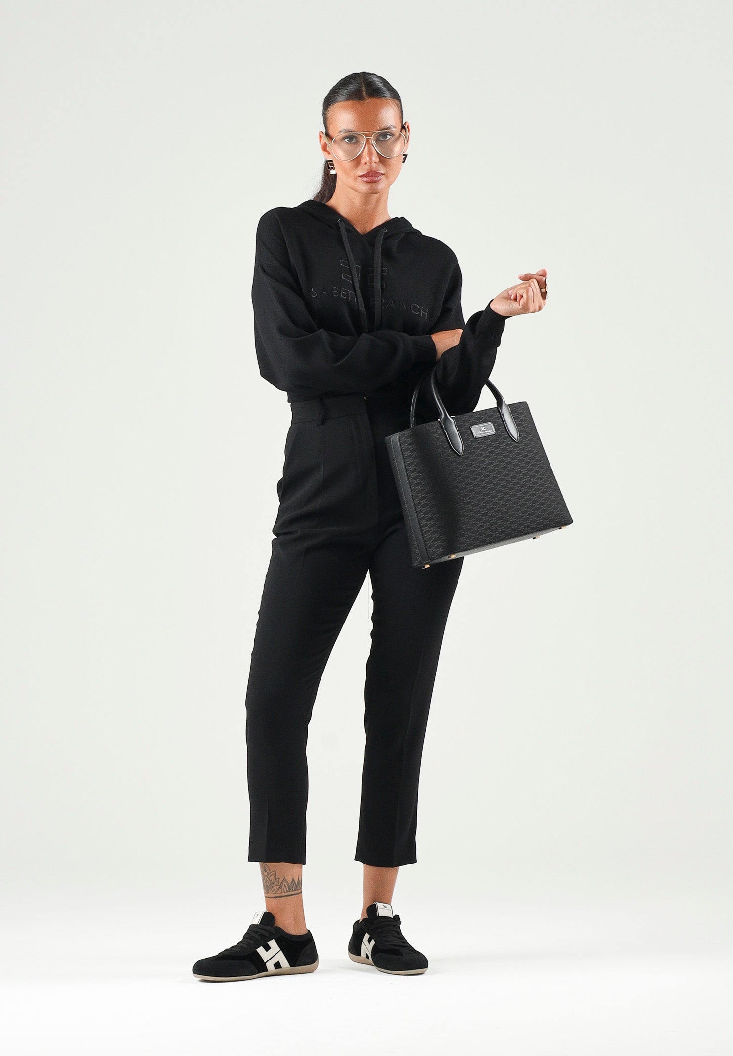 ELISABETTA FRANCHI Body in maglia nero da donna con logo ricamato tono su tono.<BR/> BK87S66E2 110 ELISABETTA FRANCHI 
