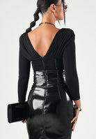 ELISABETTA FRANCHI Body nero da donna con scollo profondo e maniche lunghe drappeggiate BO04367E2 110 ELISABETTA FRANCHI 