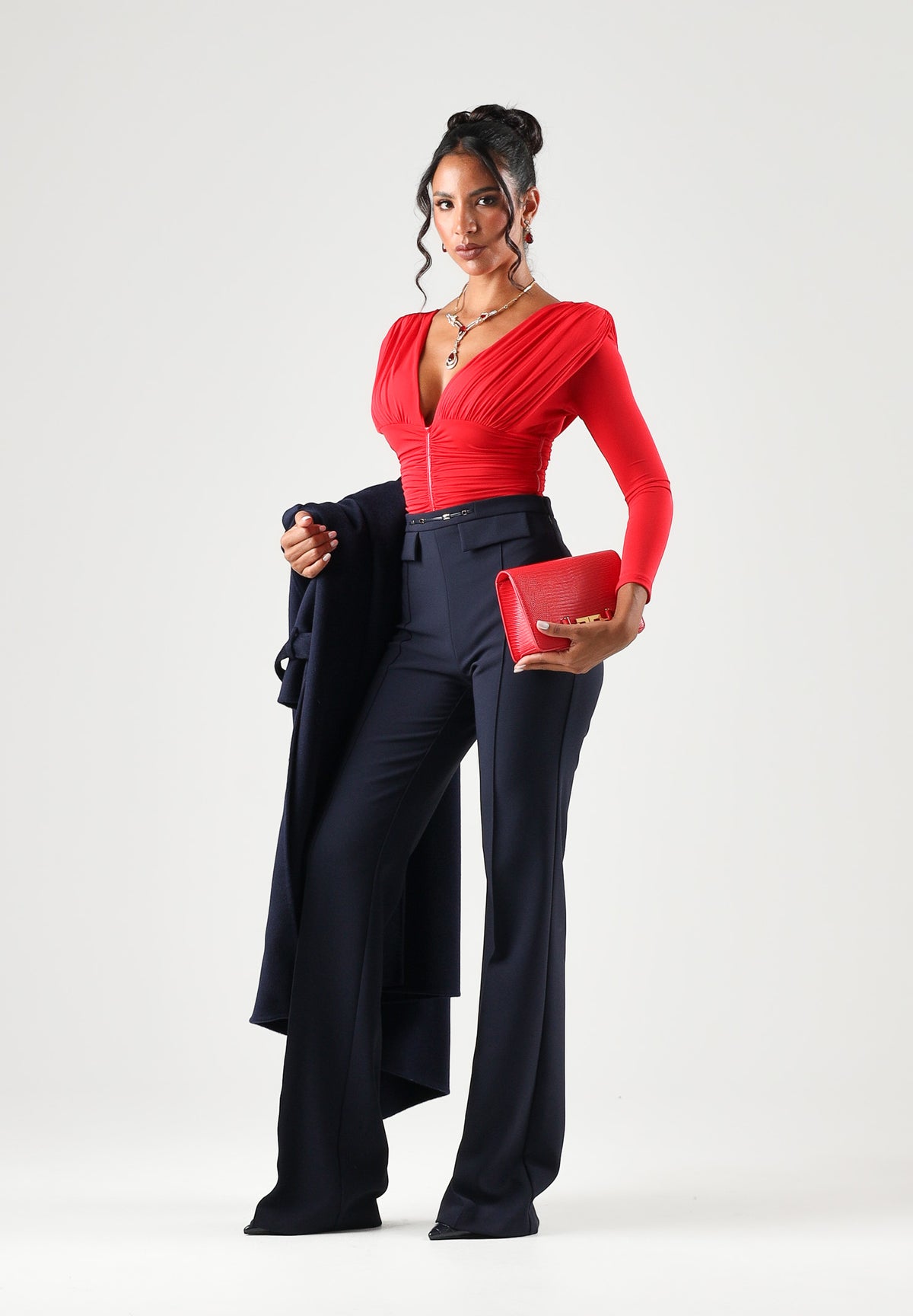 ELISABETTA FRANCHI Body rosso da donna con scollo profondo e maniche lunghe drappeggiate BO04367E2 CG5 ELISABETTA FRANCHI 