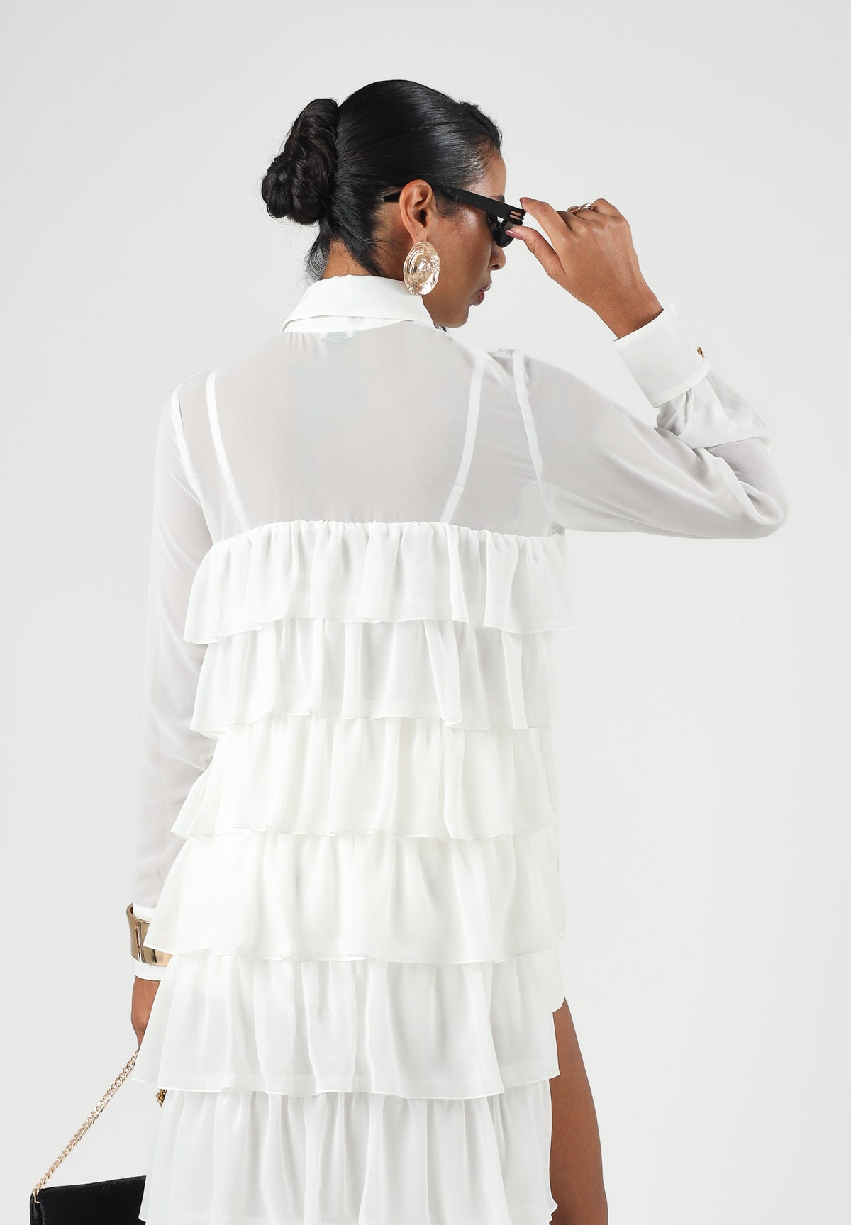 ELISABETTA FRANCHI Camicia avorio per donna con design ispirato alla camiceria classica e gonna lunga con strati di volants. CA20767E2 360 ELISABETTA FRANCHI 