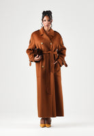 ELISABETTA FRANCHI Cappotto lungo sigaro-marrone per donna con cintura in vita e chiusura doppiopetto. CP02D66E2 FK3 ELISABETTA FRANCHI 