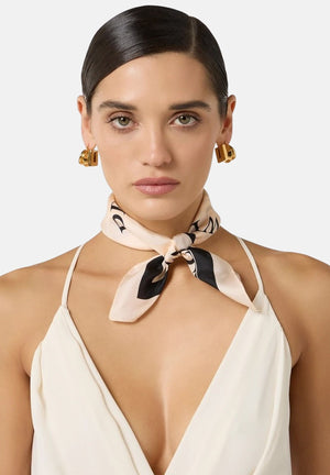 ELISABETTA FRANCHI Foulard burro e nero da donna con stampa lettering FO19F61E2 E84 ELISABETTA FRANCHI 