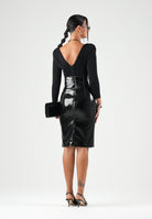 ELISABETTA FRANCHI Gonna midi nera da donna con vita alta arricciata e spacco frontale centrale. GO24167E2 110 ELISABETTA FRANCHI 
