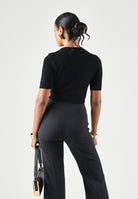 ELISABETTA FRANCHI Top nero in maglia con dettagli in oro, da donna MK02S66E2 110 ELISABETTA FRANCHI 