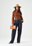 ELISABETTA FRANCHI Maglia con collo asimmetrico e bottoni gioiello, colore marrone, sigaro , da donna. MK03S66E2 FK3 ELISABETTA FRANCHI 