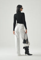 ELISABETTA FRANCHI Dolcevita nero dettagli burro, da donna <BR/>con logo e lettering a contrasto sul petto. MK18B66E2 685 ELISABETTA FRANCHI 