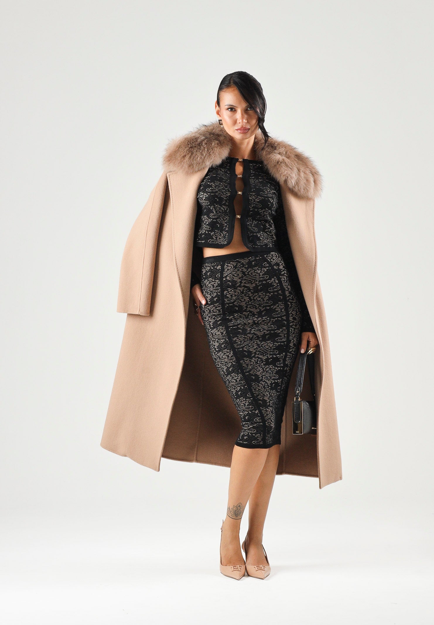 ELISABETTA FRANCHI Cardigan corto CARDIGAN CORTO IN PIZZO CON BOTTONI LOGATI Nero-Pelle, nero, donna. MK29Q66E2 FR9 ELISABETTA FRANCHI 