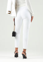ELISABETTA FRANCHI Pantaloni  IN DOPPIO CRÊPE STRETCH Avorio- burro da donna con accessorio morsetto logato PA19566E2 360 ELISABETTA FRANCHI 