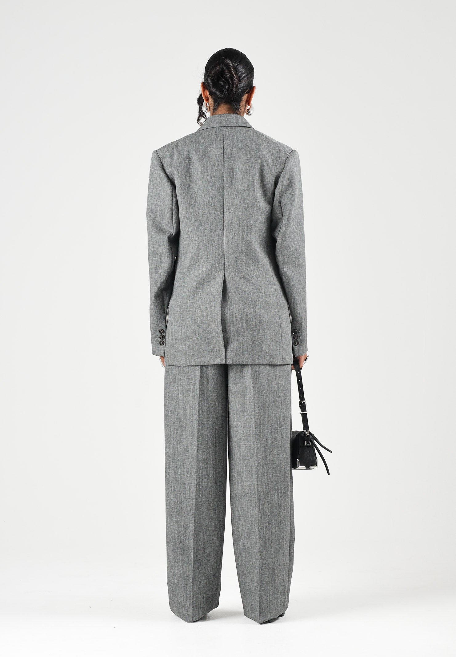 ELISABETTA FRANCHI  Pantaloni eleganti grigi da donna con tasche laterali e taglio dritto sartoriale. PA22367E2 431 ELISABETTA FRANCHI 