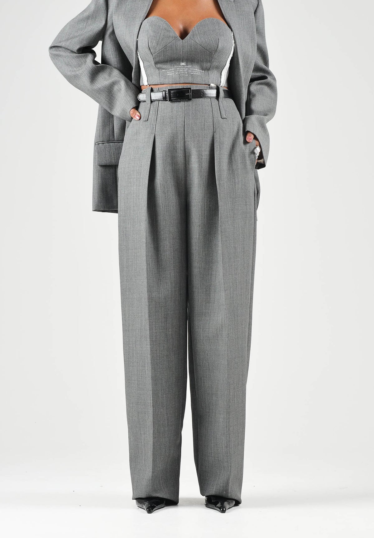ELISABETTA FRANCHI  Pantaloni eleganti grigi da donna con tasche laterali e taglio dritto sartoriale. PA22367E2 431 ELISABETTA FRANCHI 