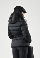 ELISABETTA FRANCHI Piumino nero da donna con cappuccio e cintura in vita. PI92D66E2 110 ELISABETTA FRANCHI 