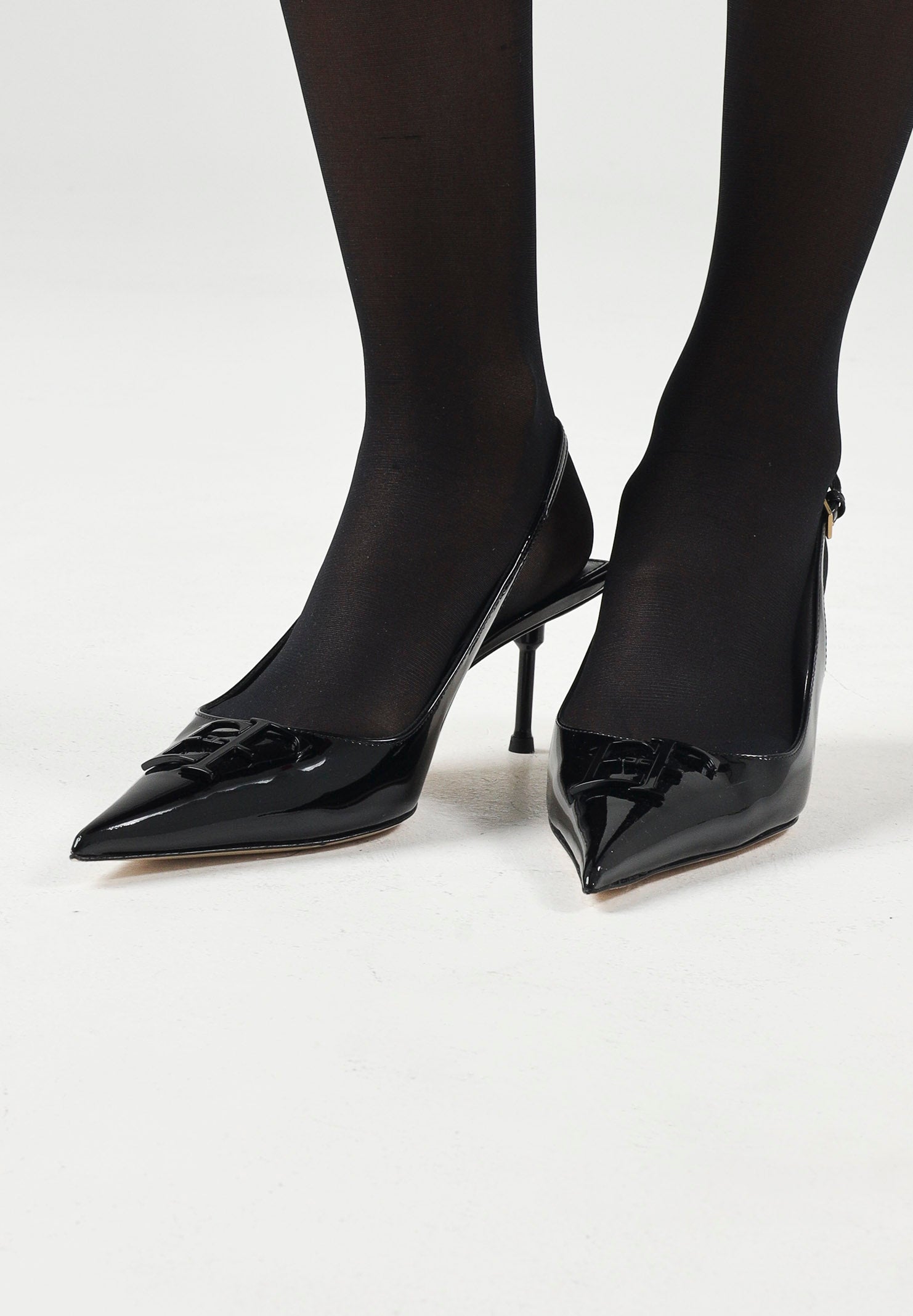 ELISABETTA FRANCHI Décolleté SLINGBACK in pelle nera da donna in tinta unita con dettaglio logo SA35L66E2 110 ELISABETTA FRANCHI 