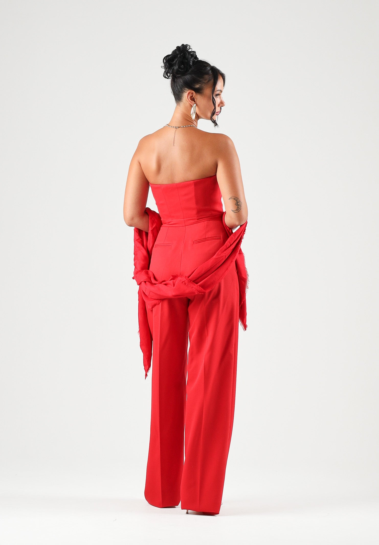 ELISABETTA FRANCHI Tuta in gabardina red passion rossa per donna con bustier a spalle scoperte e  coppe gioiello TU07567E2 CG5 ELISABETTA FRANCHI 