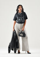 GCDS T-shirt manica corta nera per donna, ragazzi e bambini con logo frontale C2BJQC526J341 999A GCDS 
