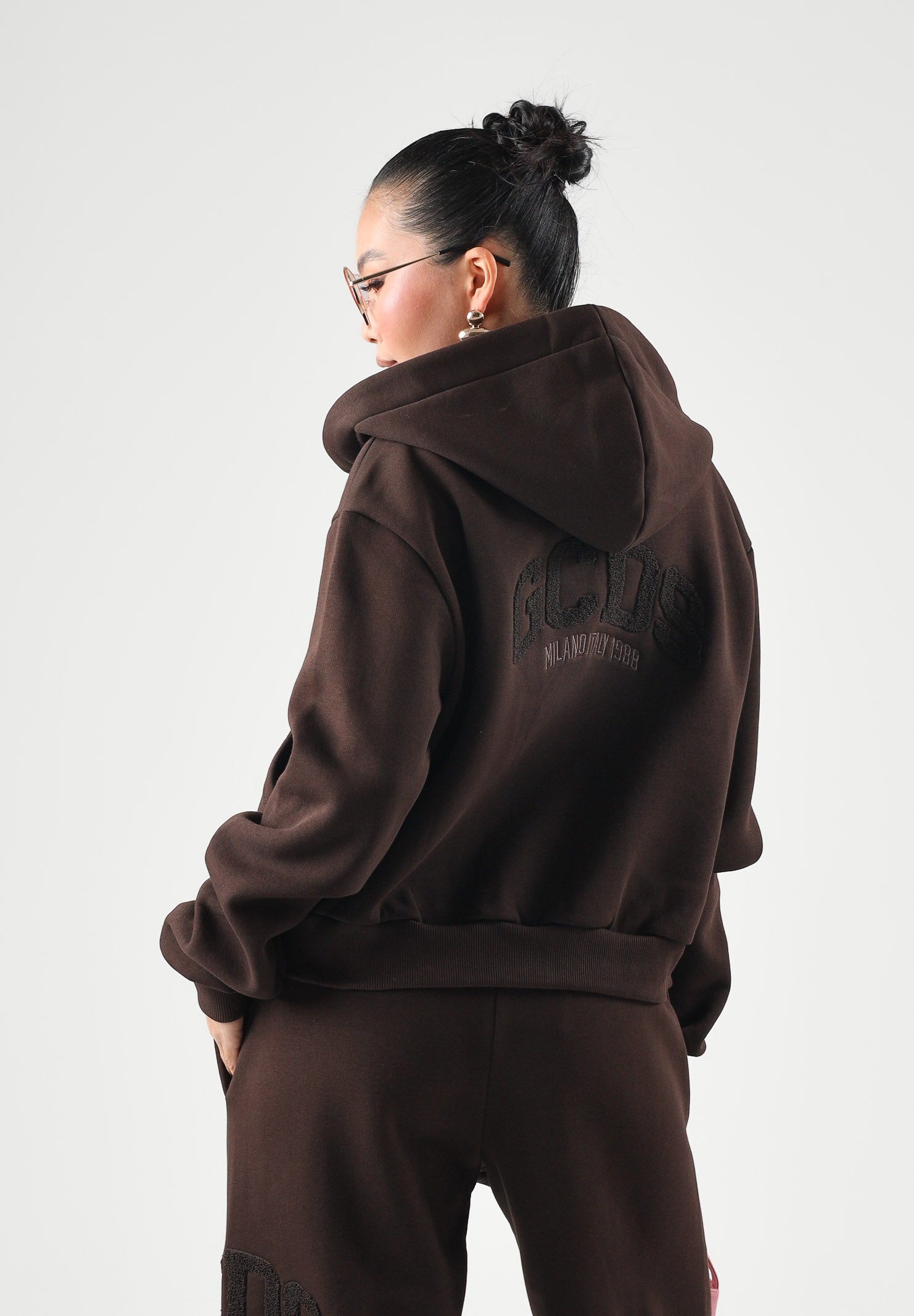 GCDS Felpa con zip SWEATSHIRT WITH LOGO delicious marrone cioccolato da donna C2WWQE031F244 393M GCDS 