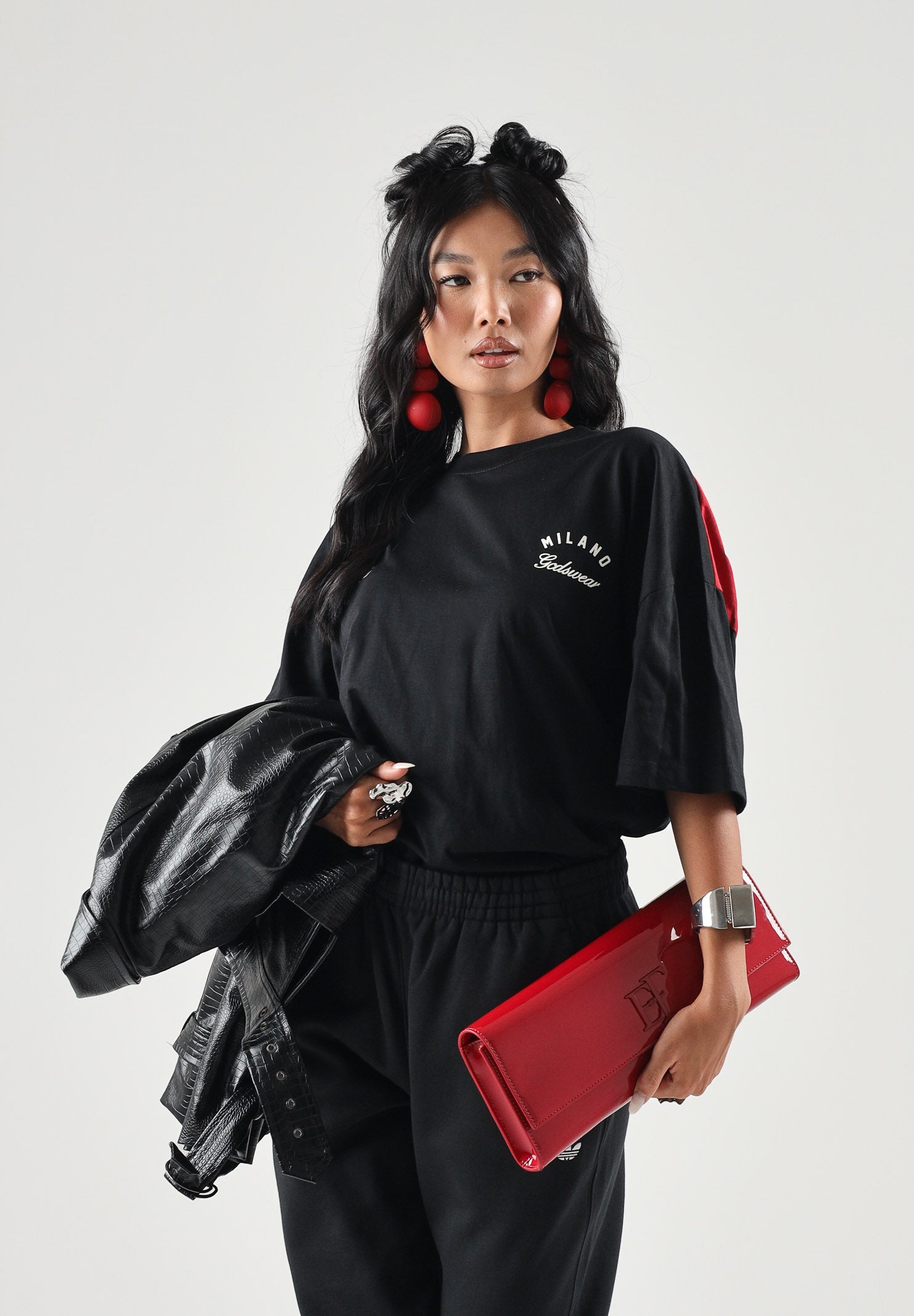 GCDS T-shirt  black-red per uomo e donna con stampa logo a contrasto. Z0MLQC214J080 999R GCDS 