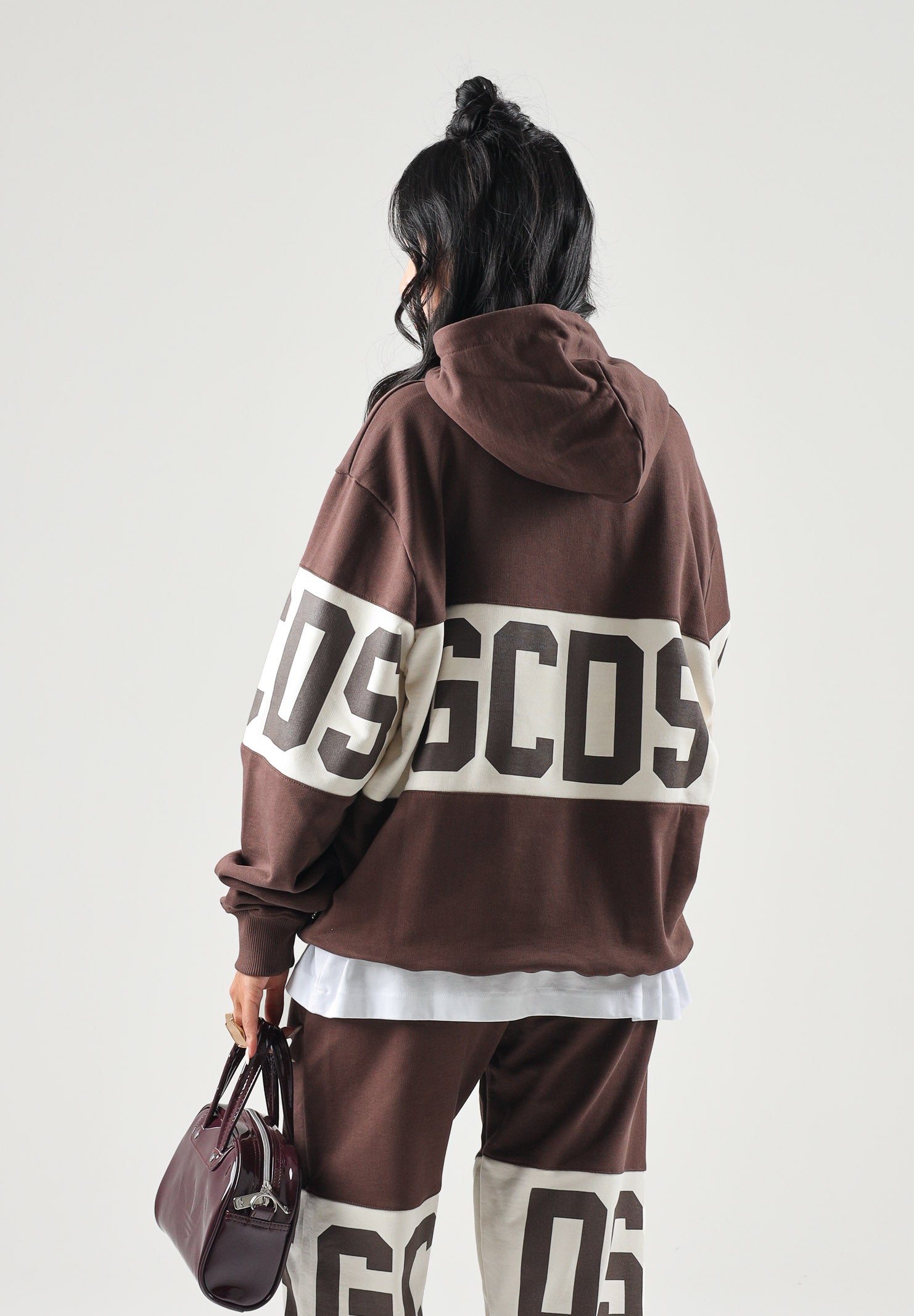 GCDS Felpa con cappuccio COLOUR-BLOCK  french roast marrone per uomo e donna con maxi banda logata Z0MLQE138F004 387U GCDS 