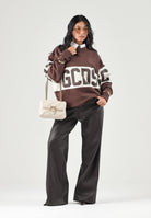GCDS Felpa girocollo roast-frecnh marrone per uomo e donna con fascia logata a contrasto. Z0MLQE139F004 387U GCDS 