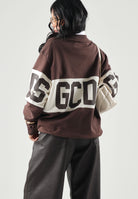 GCDS Felpa girocollo roast-french marrone per uomo e donna con fascia logata a contrasto. Z0MLQE139F004 387U GCDS 